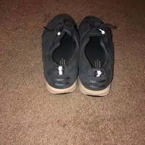 Toms Sneakers